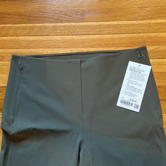 NWT Lululemon Smooth Fit Pull-On High-Rise Crop - Picture 2 of 6